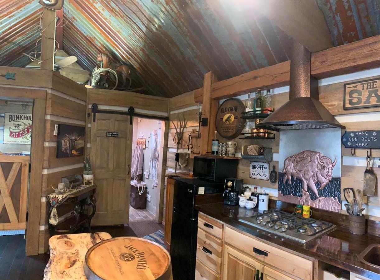 Bed and Breakfast Fox Pass Cabins Хот-Спрингс Экстерьер фото