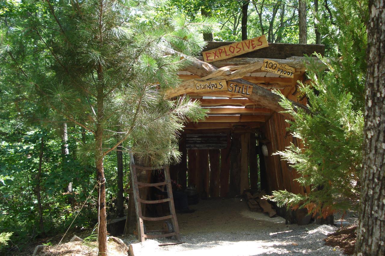 Bed and Breakfast Fox Pass Cabins Хот-Спрингс Экстерьер фото
