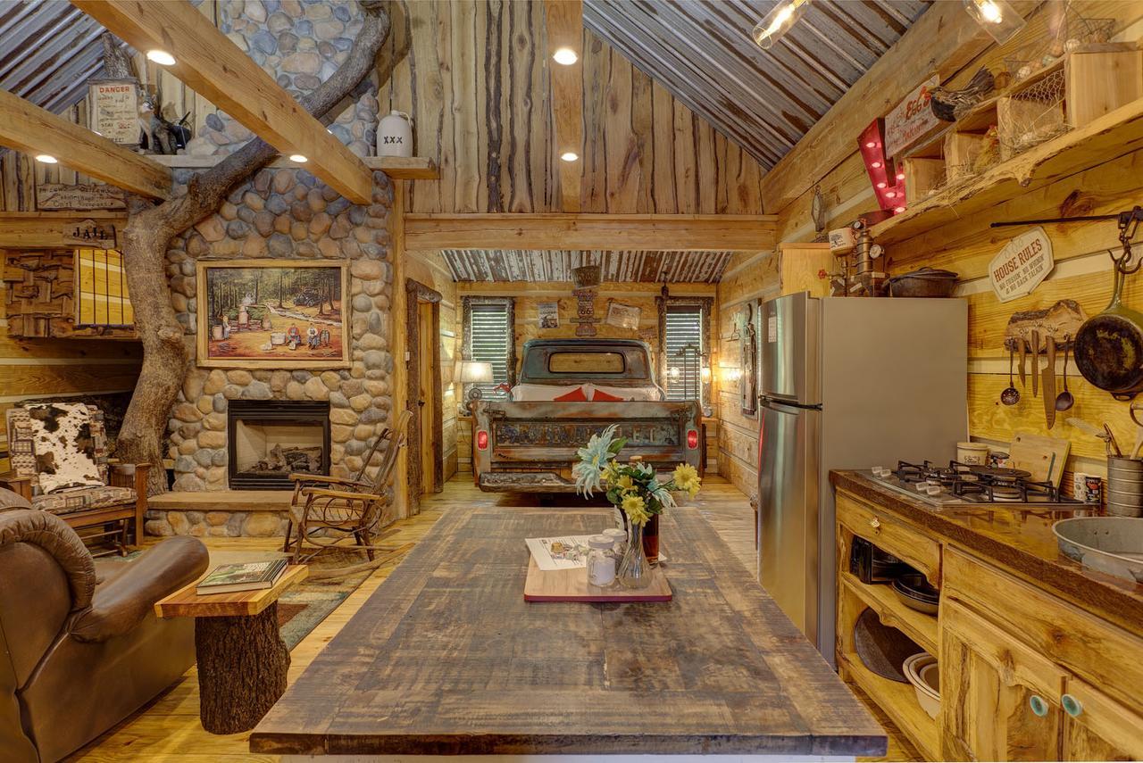 Bed and Breakfast Fox Pass Cabins Хот-Спрингс Экстерьер фото