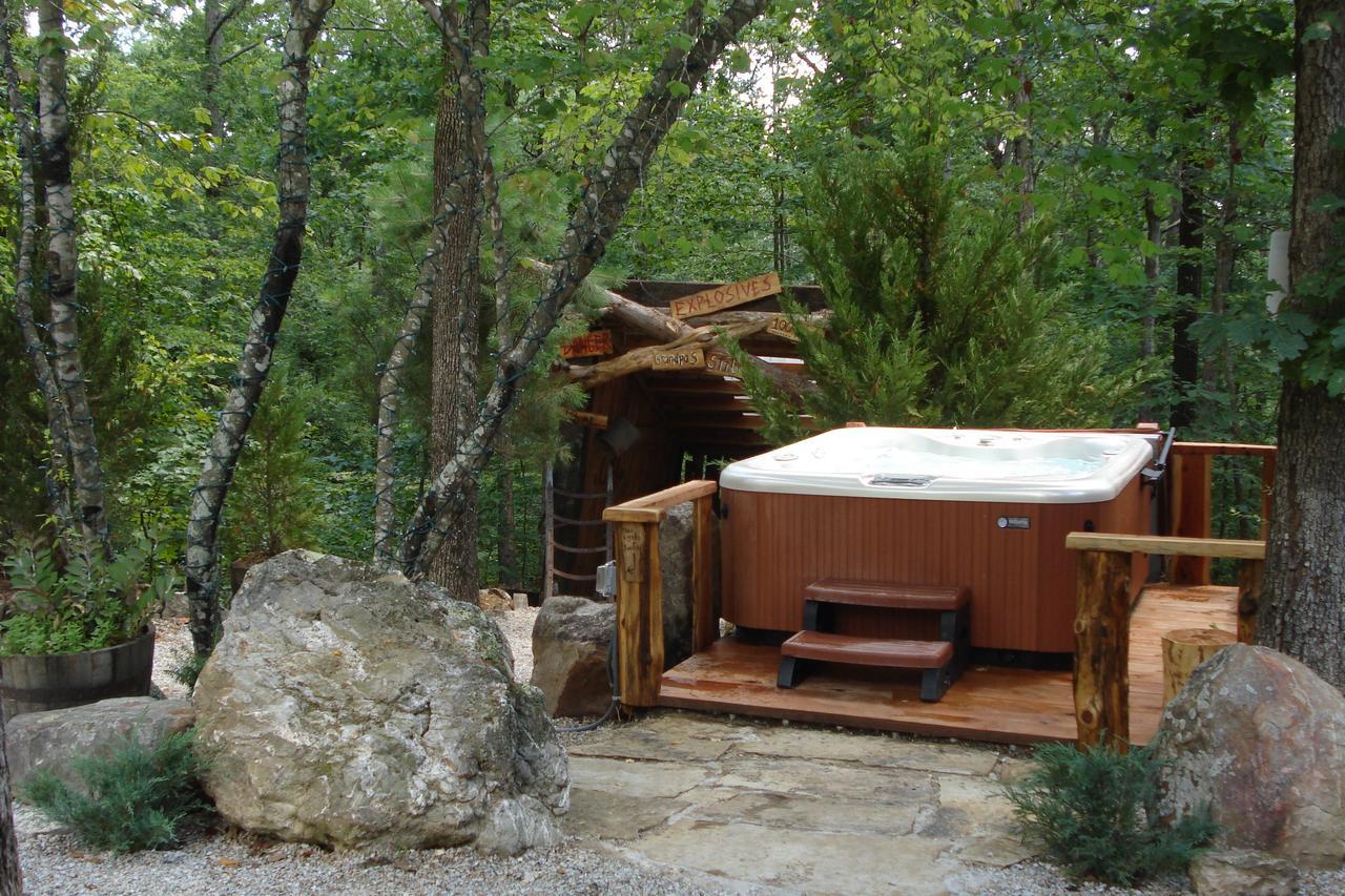 Bed and Breakfast Fox Pass Cabins Хот-Спрингс Экстерьер фото