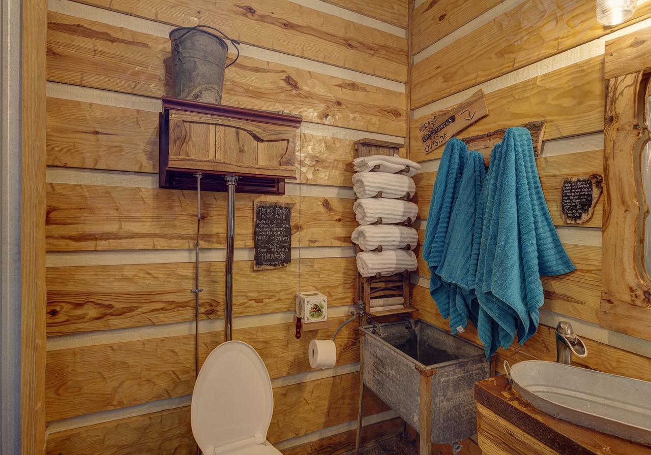 Bed and Breakfast Fox Pass Cabins Хот-Спрингс Экстерьер фото